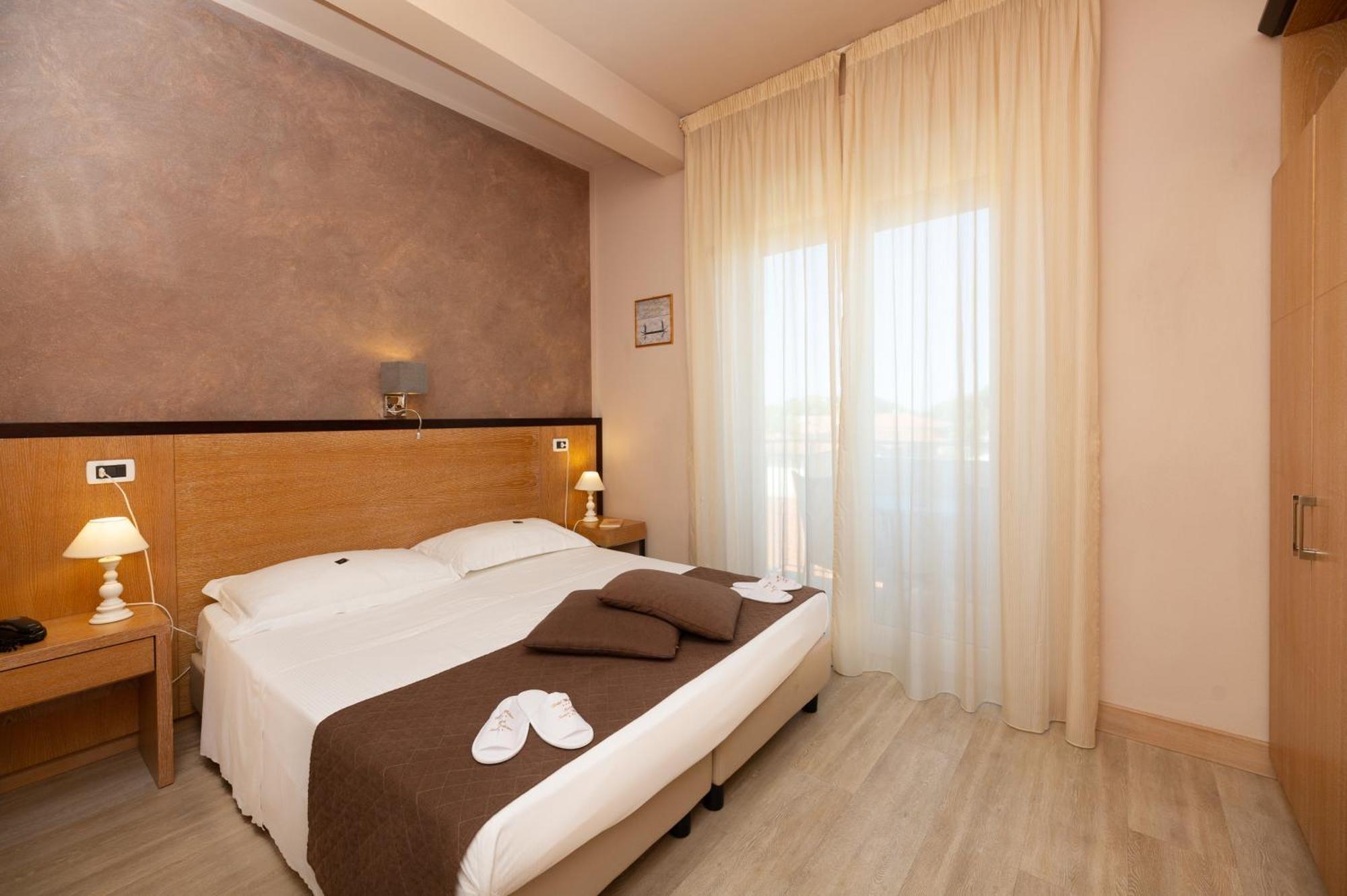 Hotel Nuova Sabrina Marina di Pietrasanta Dış mekan fotoğraf