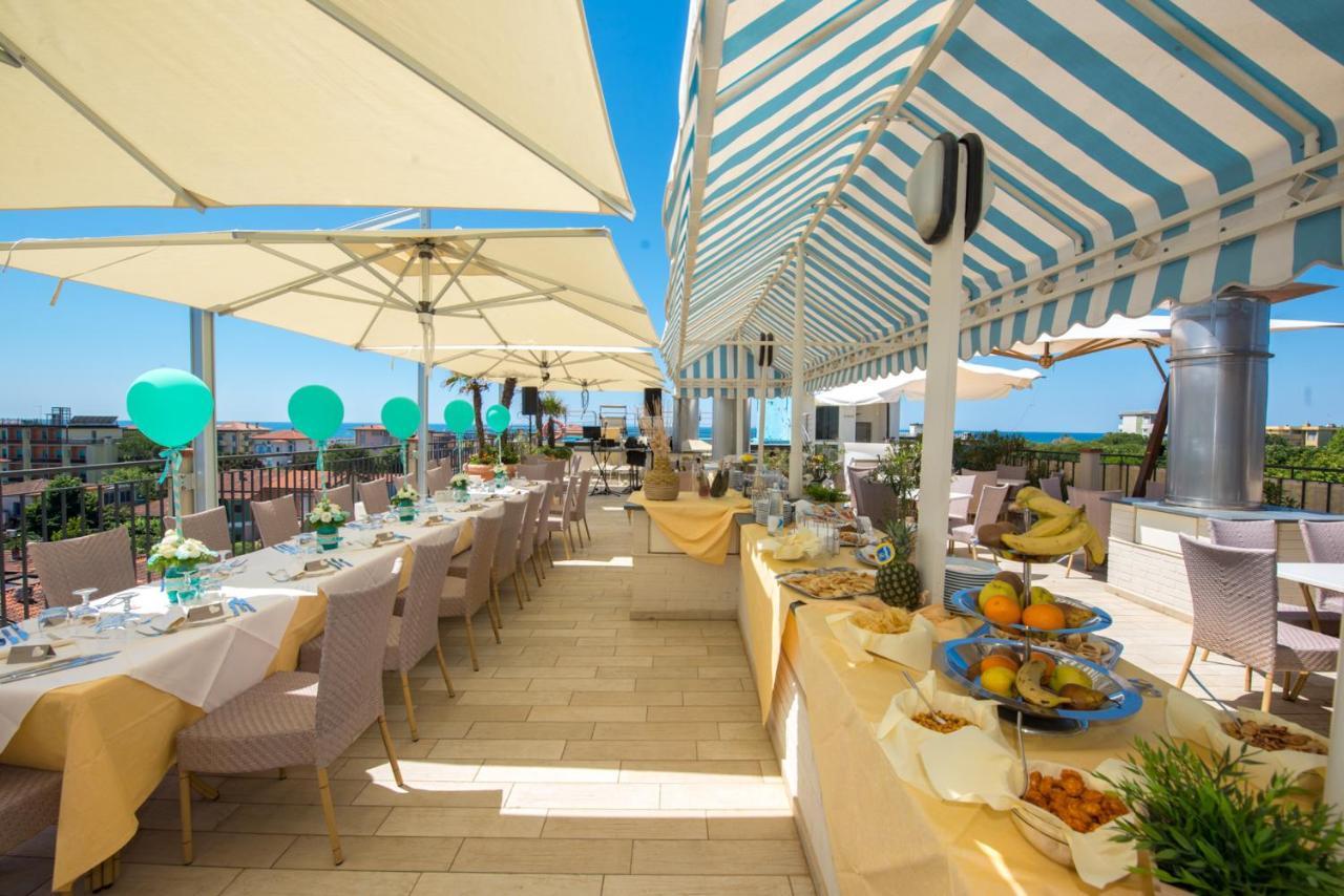 Hotel Nuova Sabrina Marina di Pietrasanta Dış mekan fotoğraf